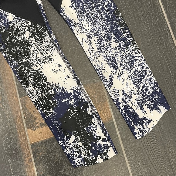 Under armour pants - Picture 3 of 4